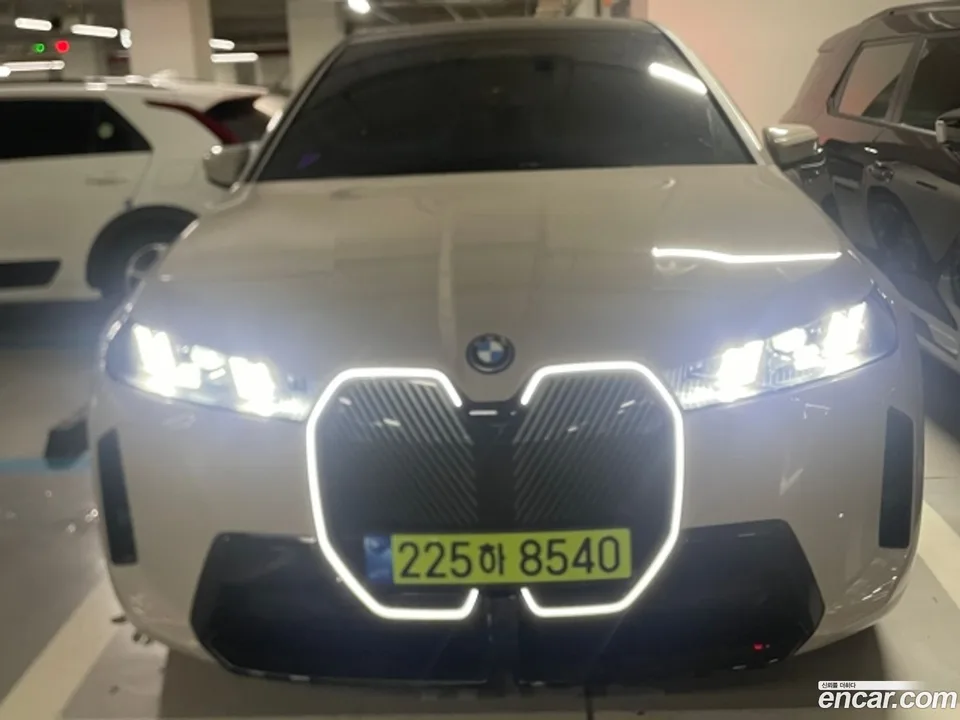 BMW iX xDrive45 M 2026 — photo 1, buy with delivery to Moscow