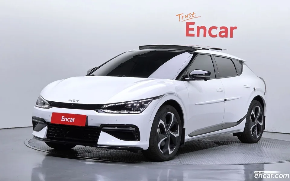 Kia EV6 4WD 2022 — photo 1, buy with delivery to Moscow