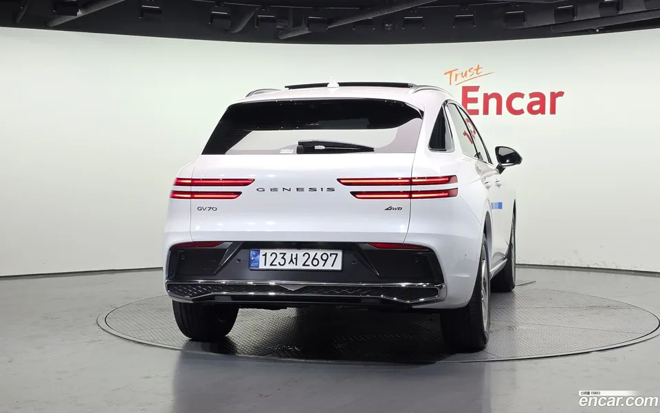 Genesis GV70 2.5T AWD 2024 — thumbnail 4