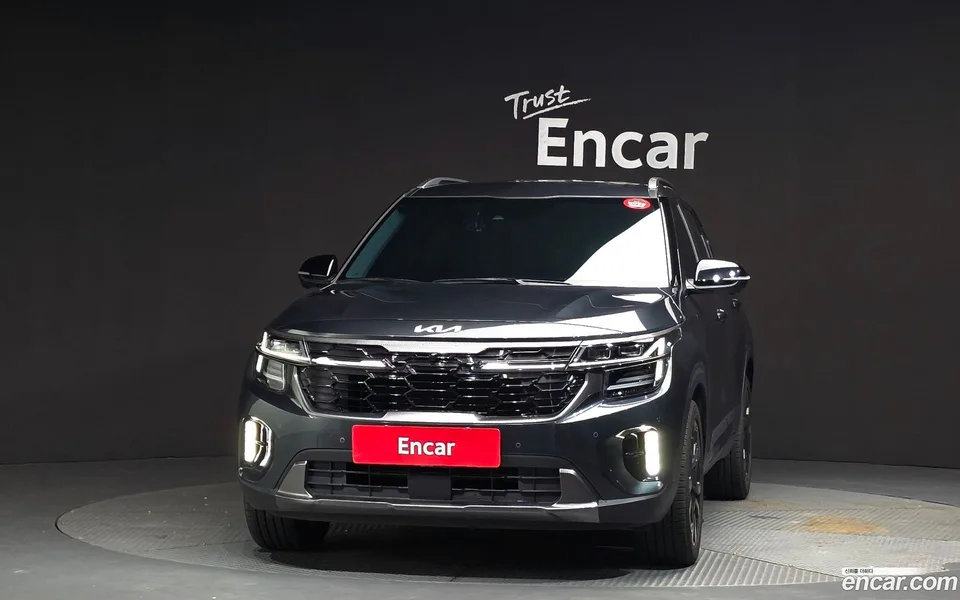 Kia Seltos 2.0 2WD 2023 — thumbnail 3