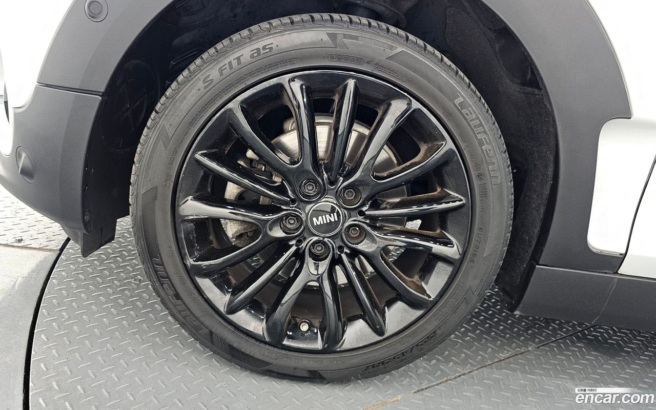 MINI Cooper Clubman 2022 — 2