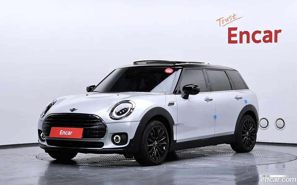 MINI Cooper Clubman 2022 — photo 1, buy with delivery to Moscow