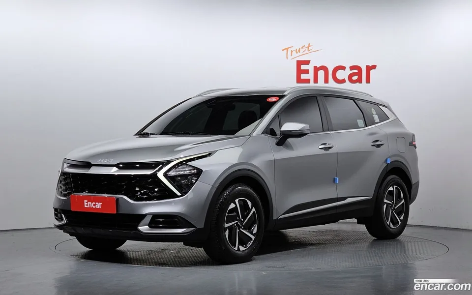 Kia Sportage Hybrid 4WD 2022 — photo 1, buy with delivery to Moscow