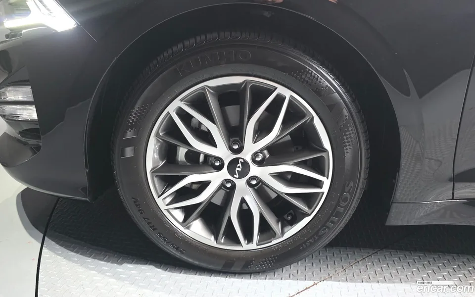 Kia K5 2.0 2023 — thumbnail 5