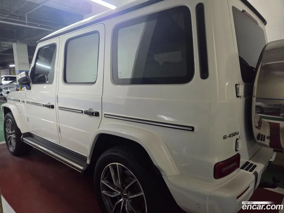 Mercedes-Benz G-Class G450d 2026 — thumbnail 2