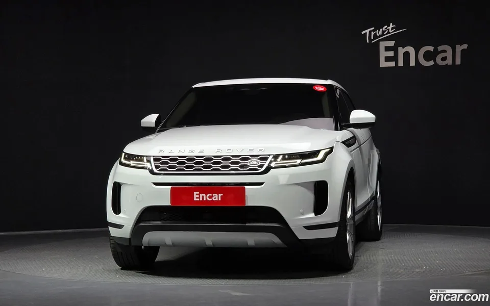 Land Rover Range Rover Evoque P250 SE 2023 — thumbnail 3