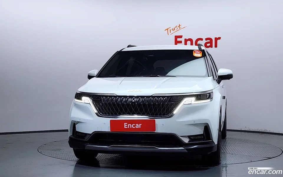 Kia Carnival 9 2023 — thumbnail 3
