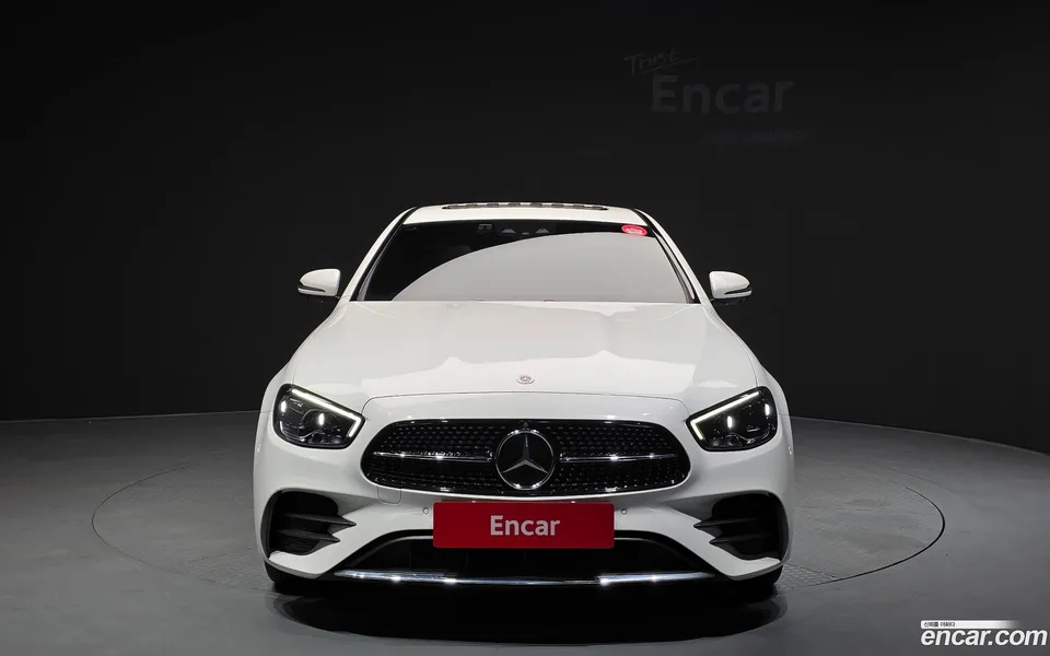 Mercedes-Benz E-Class E220d 4MATIC AMG Line 2023 — thumbnail 3
