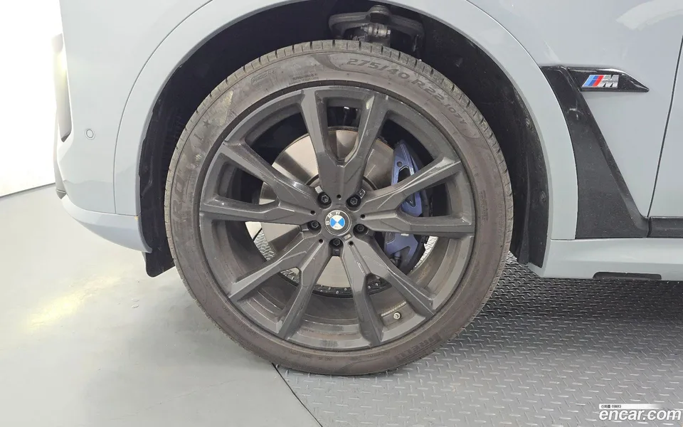 BMW X7 M60i xDrive M 6 2025 — thumbnail 2