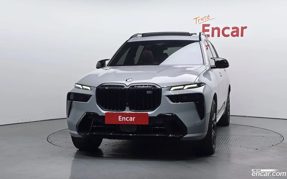 BMW X7 M60i xDrive M 6 2025 — thumbnail 3