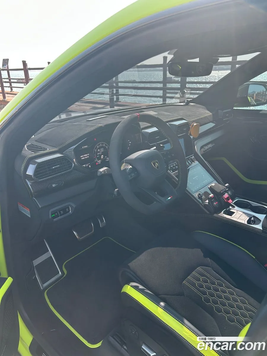 Lamborghini Urus 4.0 V8 2024 — thumbnail 2