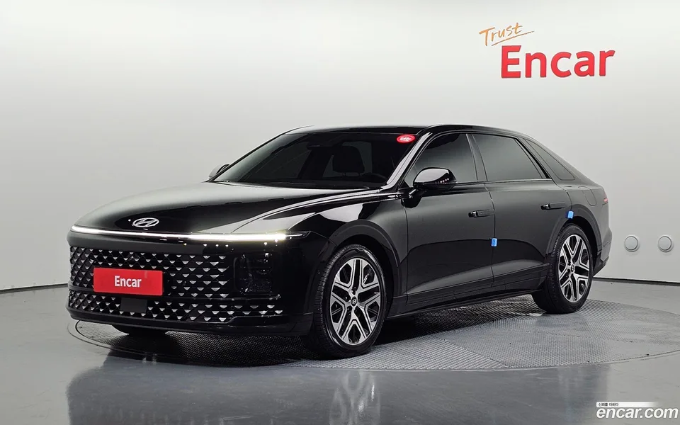 Hyundai Grandeur Hybrid 2023 — photo 1, buy with delivery to Moscow