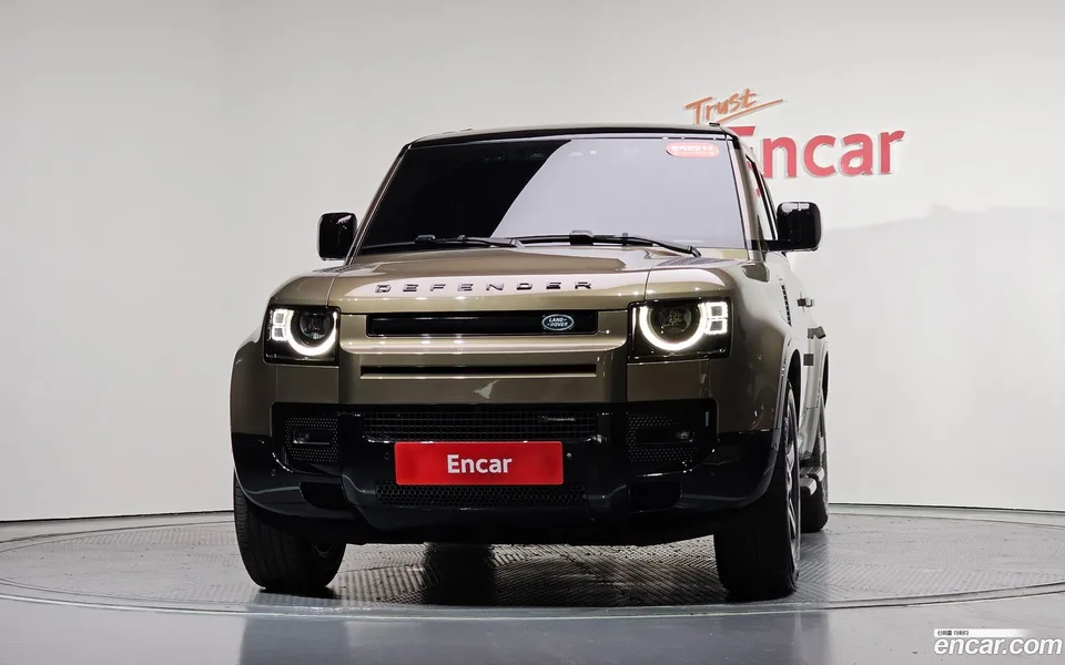 Land Rover Defender 110 P300 X- SE 2023 — thumbnail 3