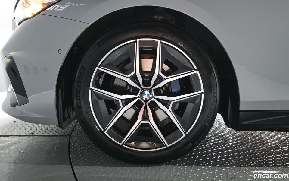 BMW 5 Series 520i M 2024 — миниатюра 5
