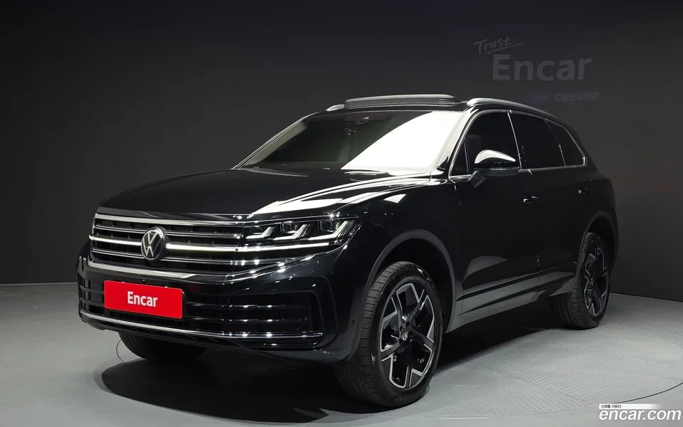 Volkswagen Touareg 3.0 TDI 2024 — photo 1, buy with delivery to Moscow