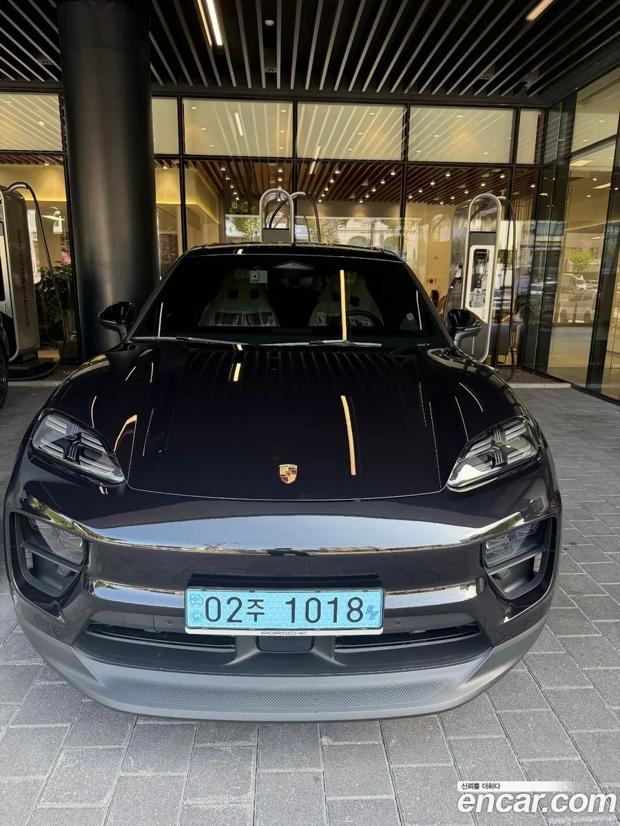 Porsche Macan Electric 4S 2026 — photo 1, buy with delivery to Moscow