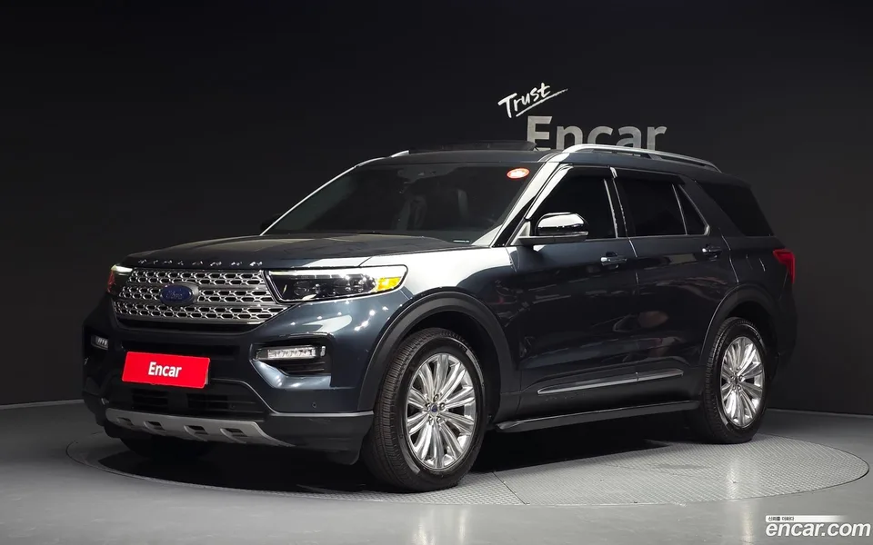 Ford Explorer 2.3 4WD 2023 — photo 1, buy with delivery to Moscow