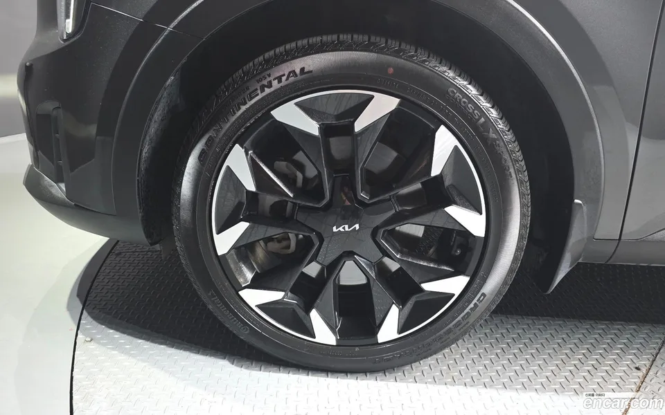 Kia Sorento 2.5T 2WD 2023 — thumbnail 5