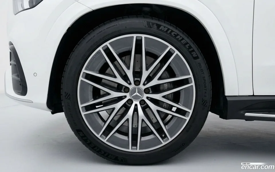 Mercedes-Benz GLE-Class AMG GLE53 4MATIC+ 2025 — thumbnail 5