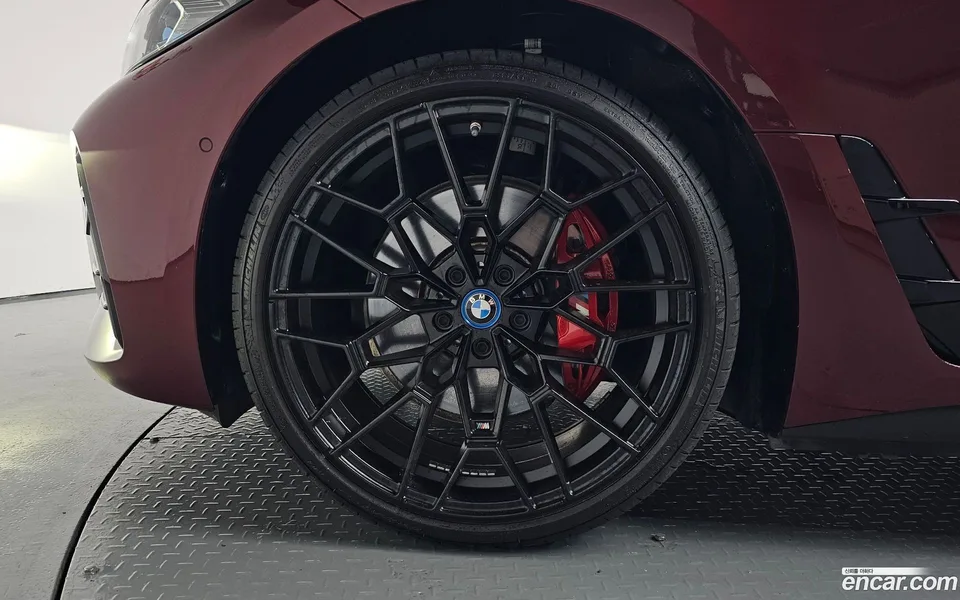 BMW i4 M50 2023 — thumbnail 5