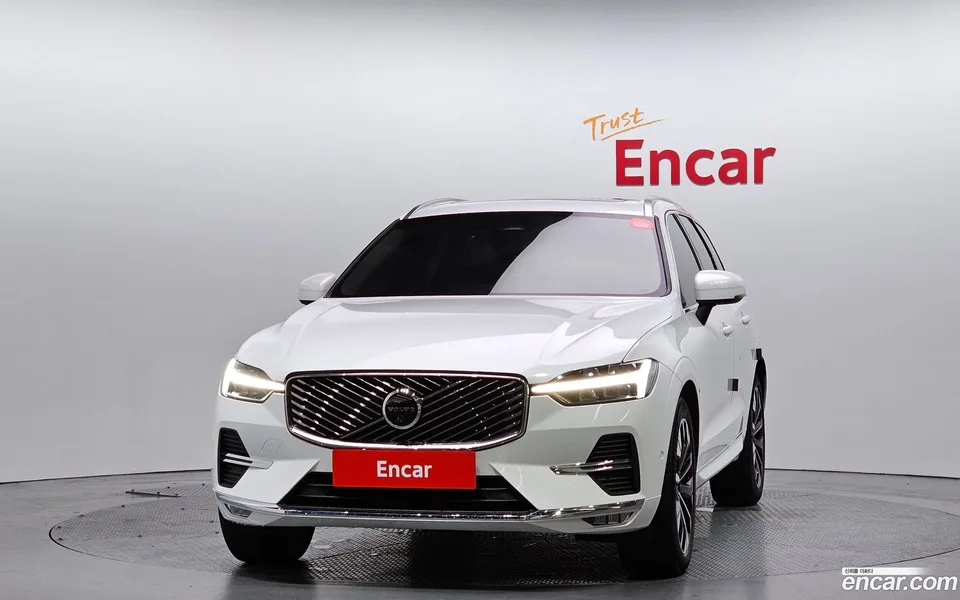 Volvo XC60 B5 2025 — thumbnail 3