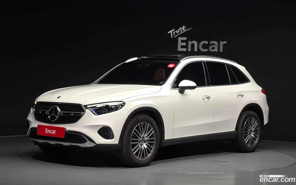 Mercedes-Benz GLC-Class GLC300 4MATIC 2025 — photo 1, buy with delivery to Moscow
