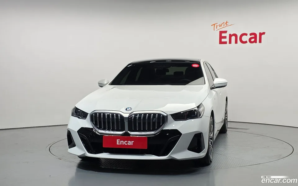 BMW i5 eDrive 40 M 2024 — thumbnail 3