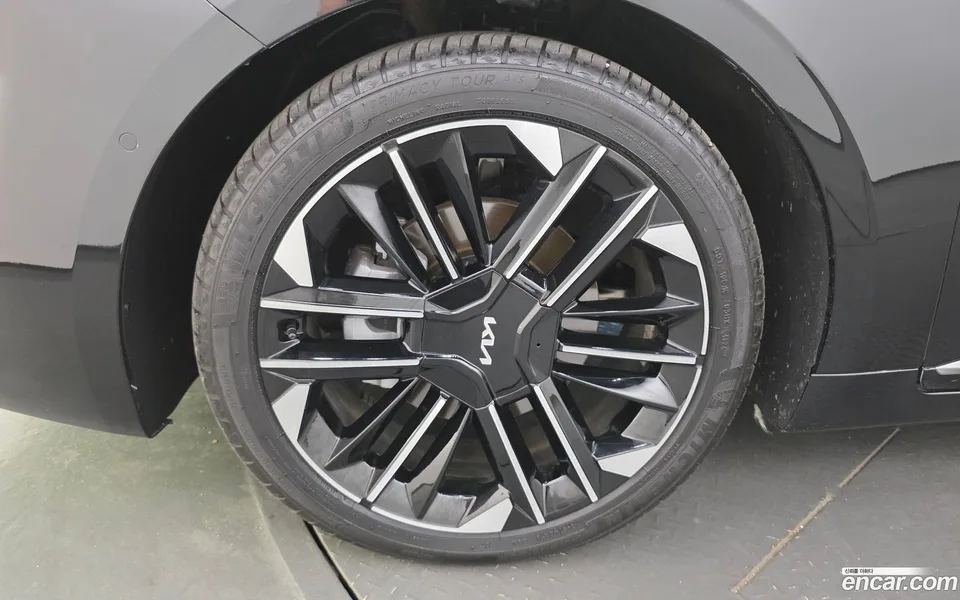 Kia K8 Hybrid 2025 — thumbnail 2