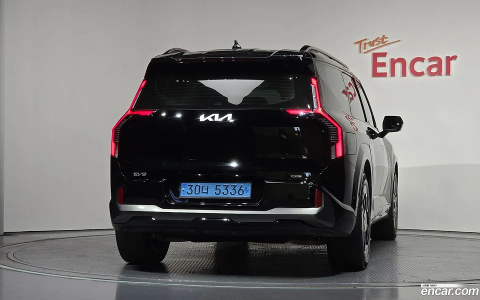 Kia EV9 4WD 2023 — thumbnail 4