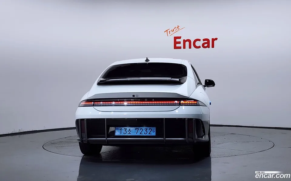 Hyundai Ioniq 6 2022 — thumbnail 4