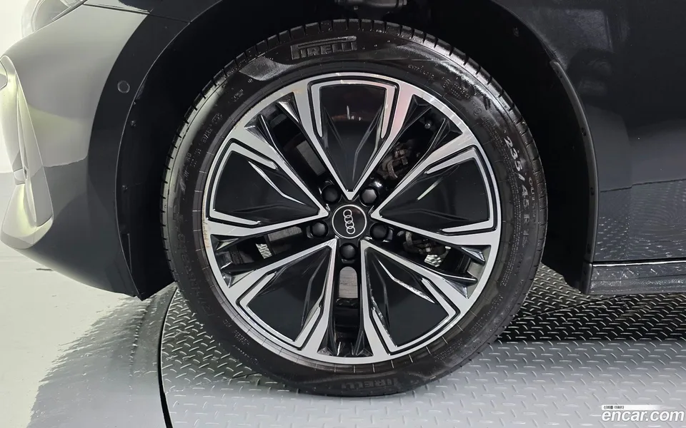 Audi A5 40 TFSI 2025 — thumbnail 2
