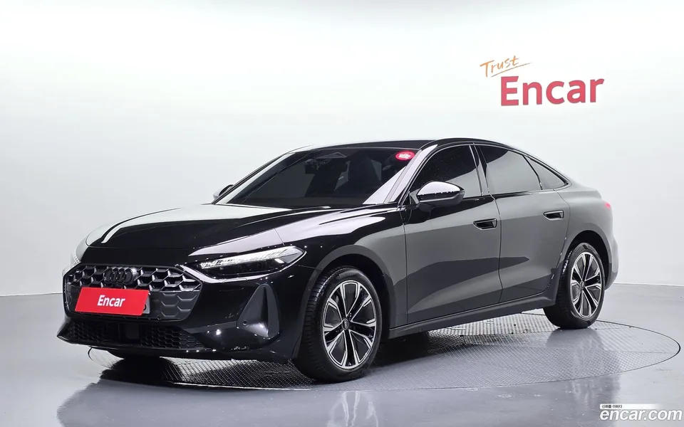 Audi A5 40 TFSI 2025 — фото 1, купить с доставкой в Москву