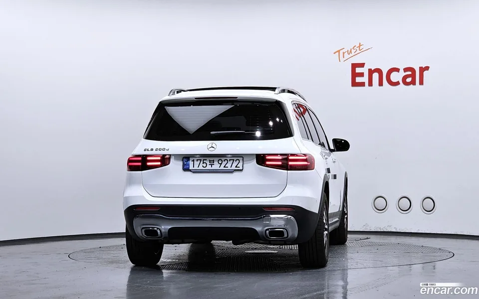 Mercedes-Benz GLB-Class GLB200 d 2024 — thumbnail 4