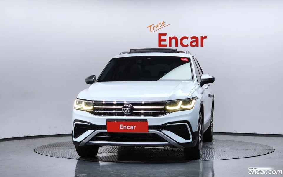 Volkswagen Tiguan Allspace 2.0 TSI 2022 — thumbnail 3