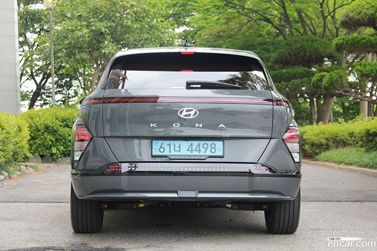 Hyundai Kona Electric 2025 — 4
