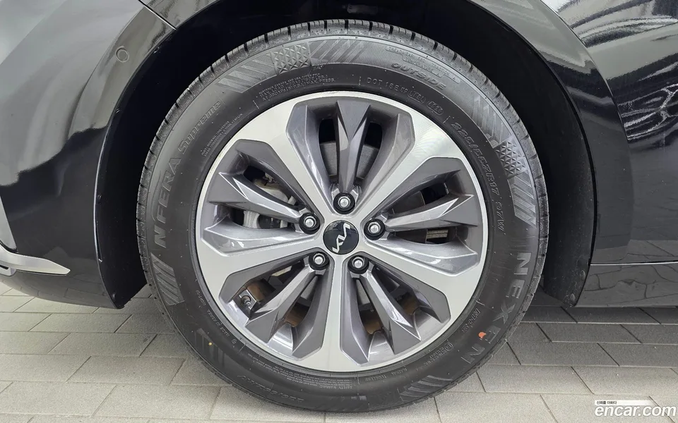Kia K8 Hybrid 2022 — thumbnail 2