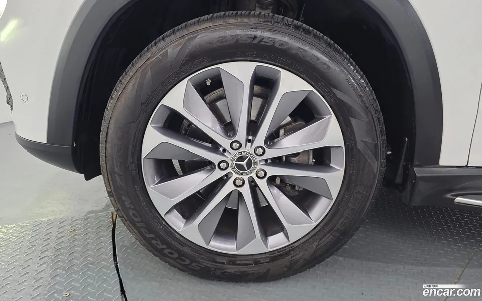 Mercedes-Benz GLE-Class GLE300d 4MATIC 2022 — thumbnail 5