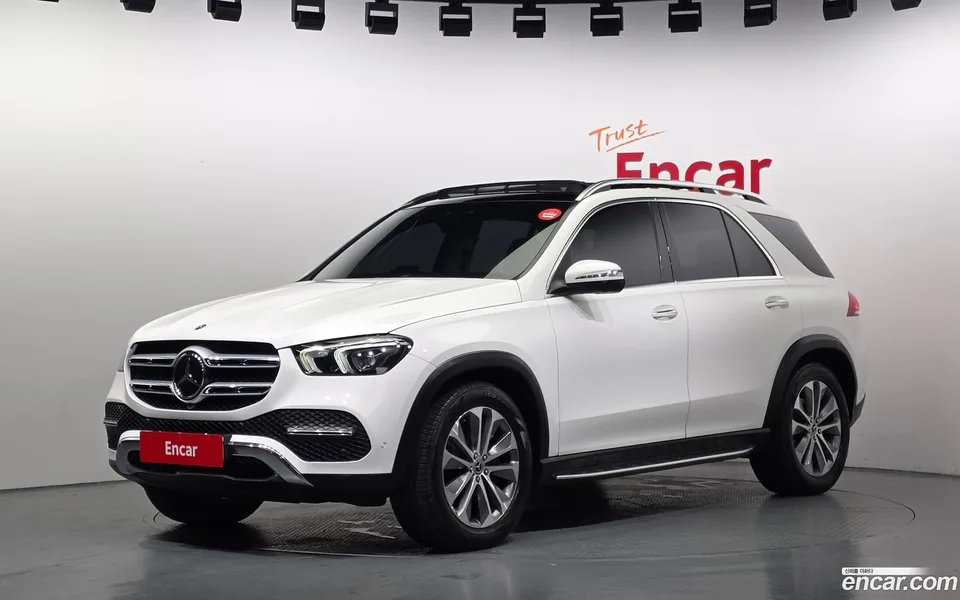 Mercedes-Benz GLE-Class GLE300d 4MATIC 2022 — photo 1, buy with delivery to Moscow