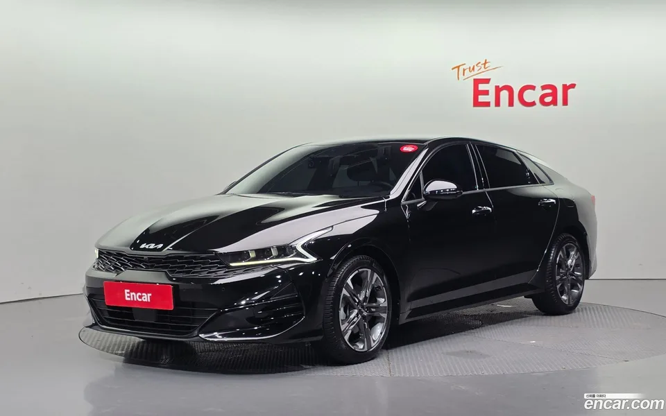 Kia K5 2.0 2023 — photo 1, buy with delivery to Moscow