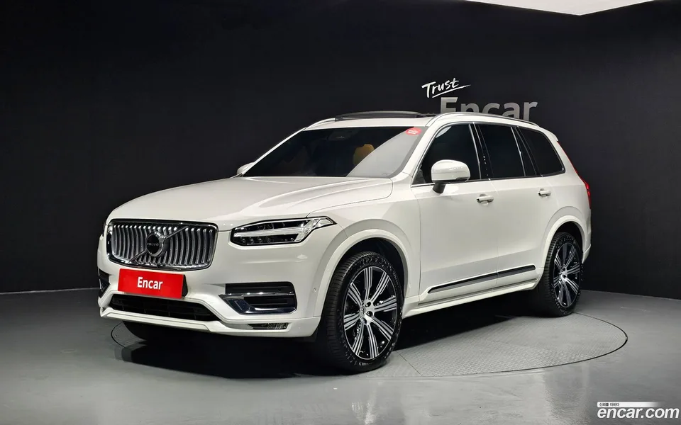 Volvo XC90 B6 2023 — photo 1, buy with delivery to Moscow