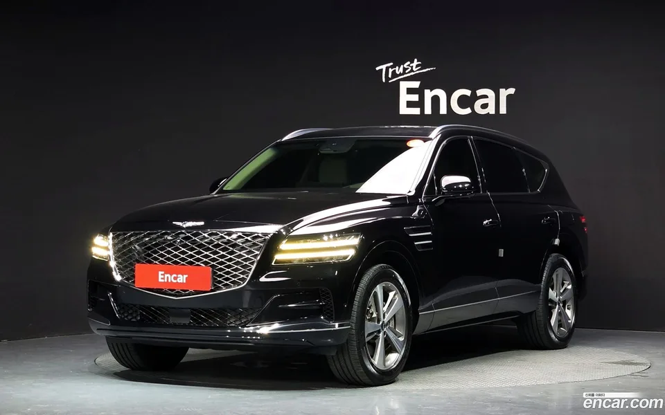 Genesis GV80 2.5T 2WD 2022 — photo 1, buy with delivery to Moscow