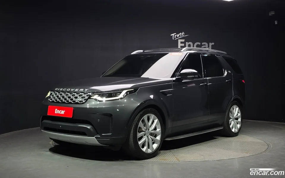Land Rover Discovery D250 SE 2022 — photo 1, buy with delivery to Moscow