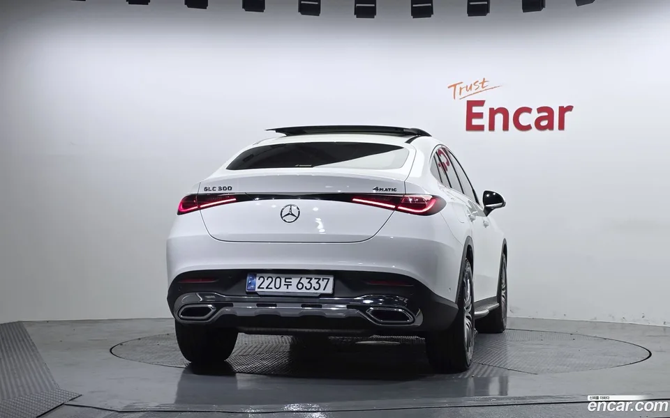 Mercedes-Benz GLC-Class GLC300 4MATIC 2025 — thumbnail 4