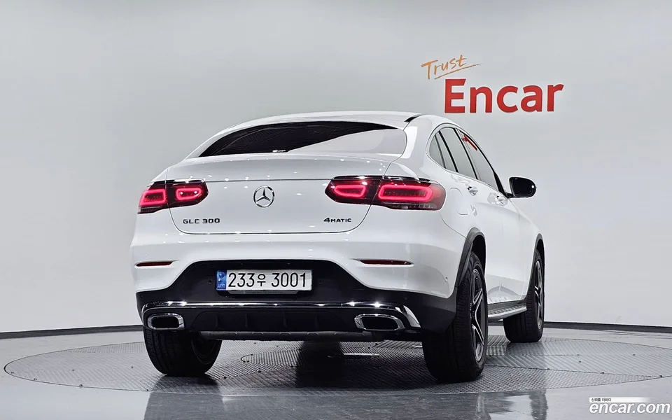 Mercedes-Benz GLC-Class GLC300 4MATIC 2023 — thumbnail 4