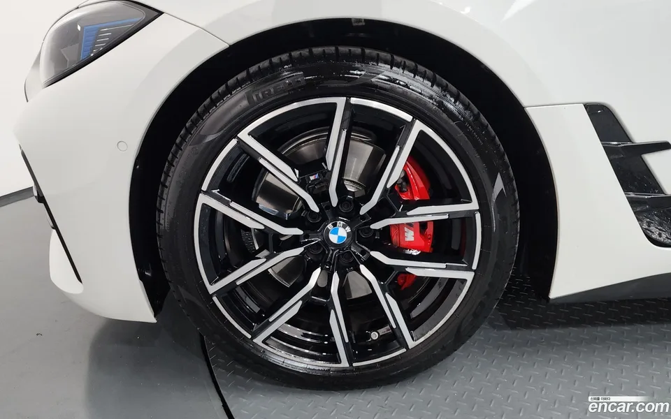 BMW 4 Series 420i M 2025 — thumbnail 5