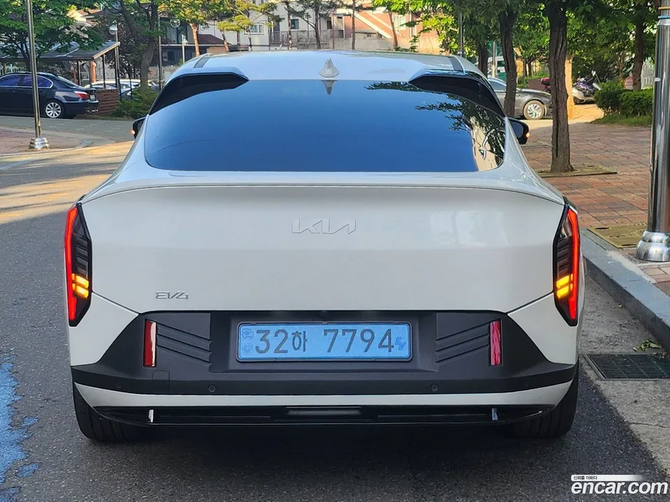 Kia EV4 2WD 2026 — thumbnail 4