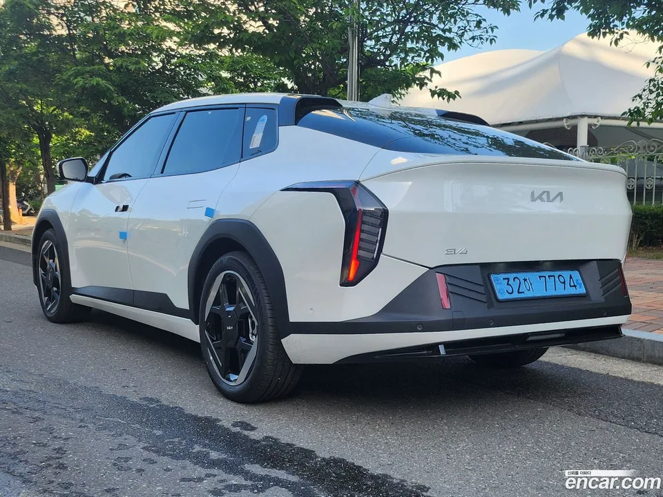 Kia EV4 2WD 2026 — thumbnail 5