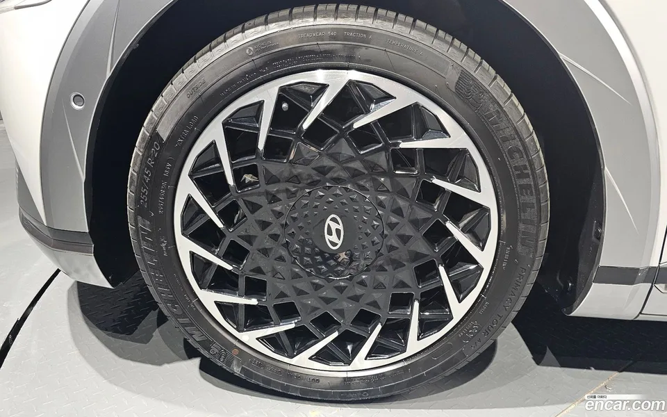 Hyundai Ioniq 5 AWD 2024 — thumbnail 5