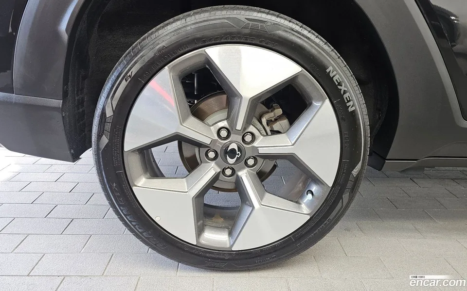 KG Mobility Torres EVX E7 2023 — thumbnail 5