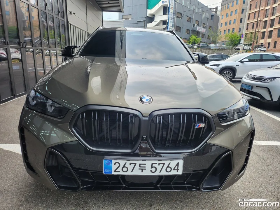 BMW X6 M60i 2025 — photo 1, buy with delivery to Moscow
